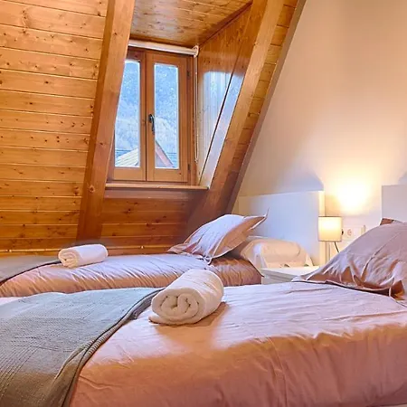Saplan Real Estate Saubaga * Bossòst